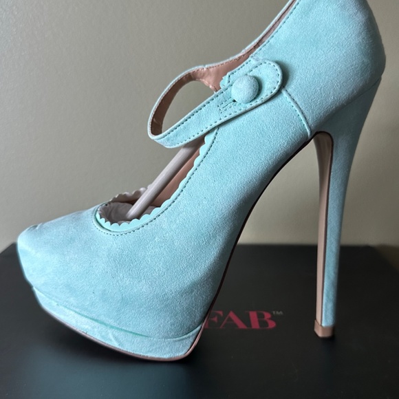 JustFab Platform Mary Jane Baby Doll Heels in Mint ( Perfect for Halloween ) - Picture 12 of 14